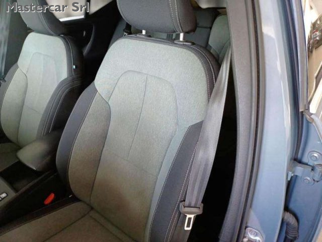 VOLVO XC40 usata, con Autoradio