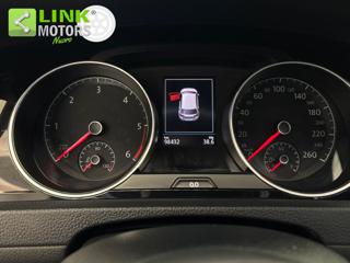 VOLKSWAGEN Golf usata, con USB