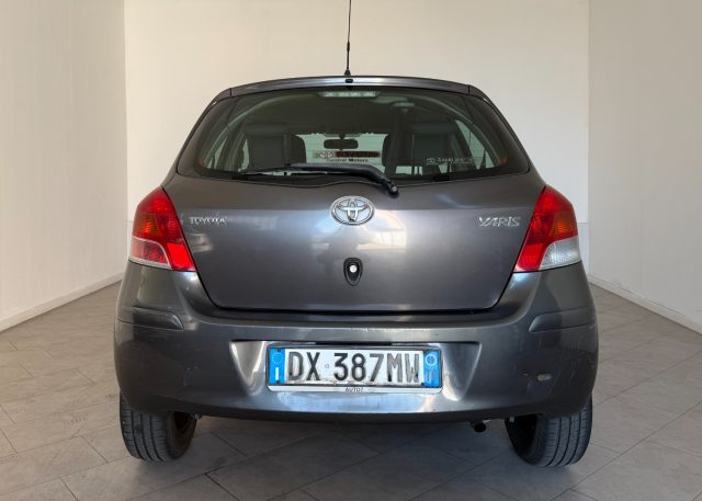 TOYOTA Yaris usata 3