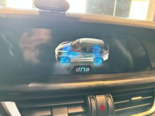 ALFA ROMEO Stelvio usata, con Controllo automatico clima