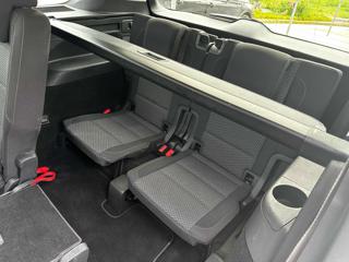 VOLKSWAGEN Touran usata, con Vivavoce