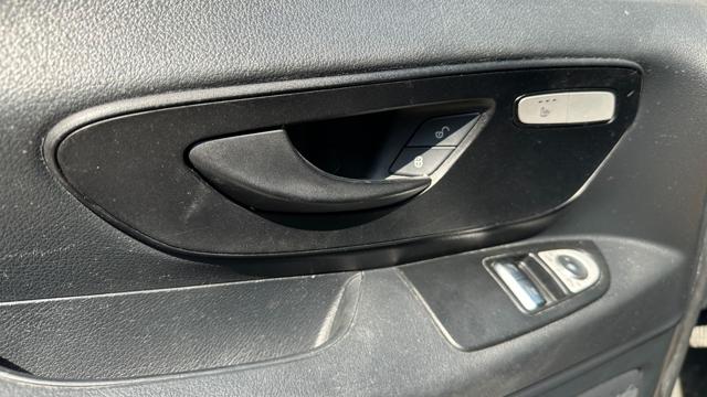 MERCEDES-BENZ Vito usata, con Servosterzo