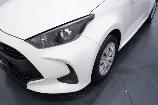 TOYOTA Yaris usata, con Airbag testa
