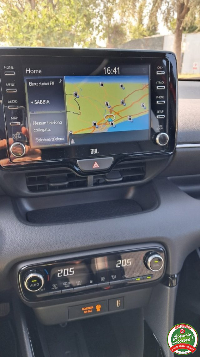TOYOTA Yaris usata, con Fendinebbia