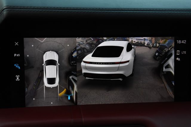 PORSCHE Taycan usata, con Sensori di parcheggio posteriori