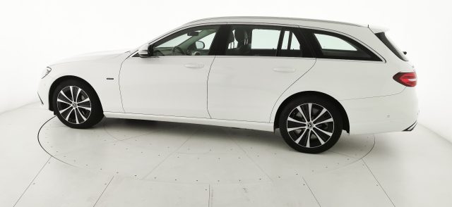 MERCEDES-BENZ E 300 usata, con Leve al volante