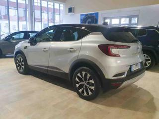 RENAULT Captur usata, con Autoradio