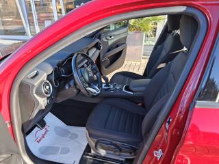 ALFA ROMEO Stelvio usata, con Sensori di parcheggio posteriori