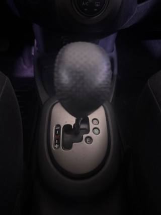 TOYOTA Yaris usata 13