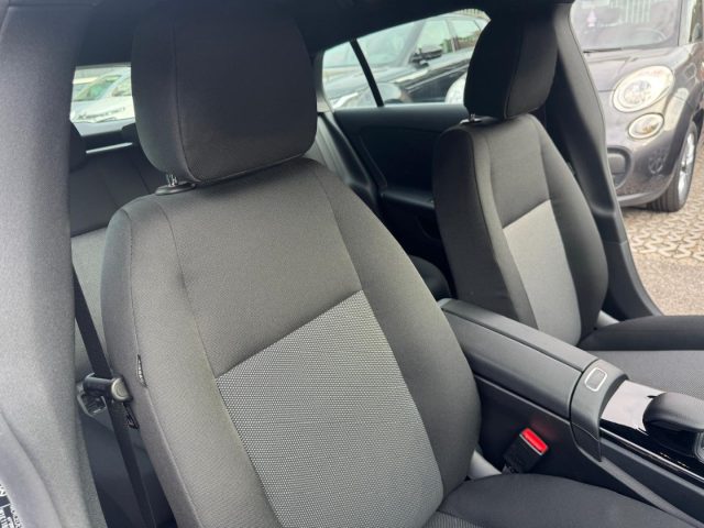 MERCEDES-BENZ CLA 200 usata, con Vetri oscurati
