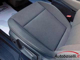 VOLKSWAGEN Multivan usata, con 360° camera