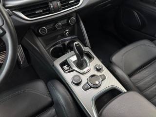 ALFA ROMEO Stelvio usata, con Controllo automatico clima
