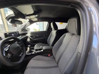 PEUGEOT 2008 usata, con Sensore di luce