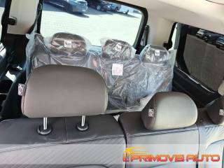 HYUNDAI Staria usata, con Fari LED