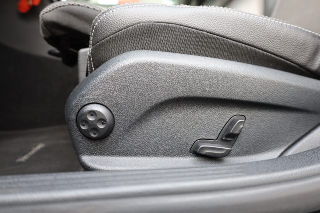 MERCEDES-BENZ C 200 usata, con Supporto lombare