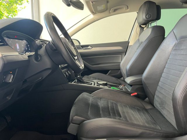 VOLKSWAGEN Passat Variant usata, con Specchietti laterali elettrici