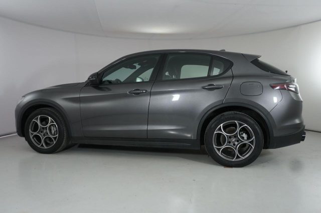 ALFA ROMEO Stelvio usata, con Specchietti laterali elettrici