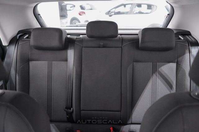 VOLKSWAGEN T-Roc usata, con Airbag testa