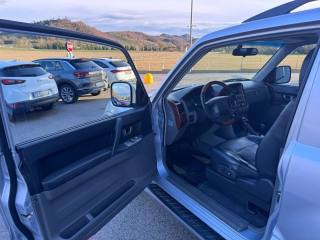 MITSUBISHI Pajero usata, con Gancio traino
