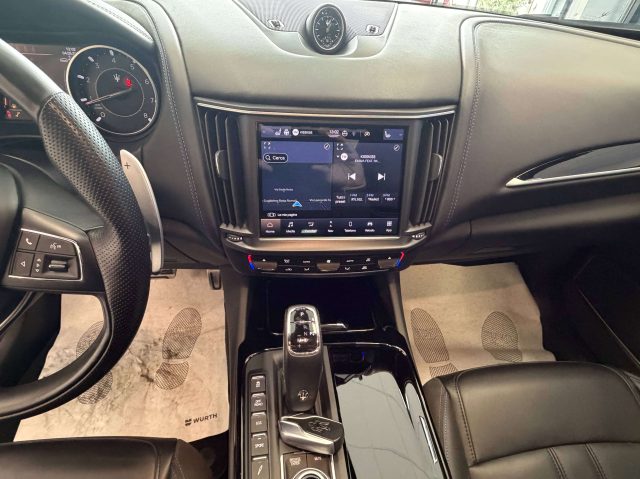 MASERATI Levante usata, con Park Distance Control