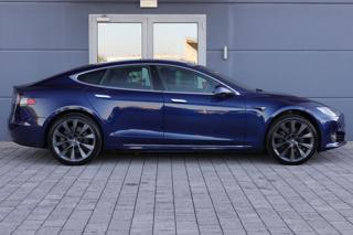 TESLA Model S usata, con USB