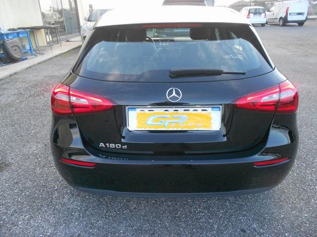 MERCEDES-BENZ A 180 usata, con Alzacristalli elettrici