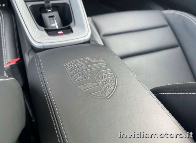 PORSCHE 992 usata, con Autoradio