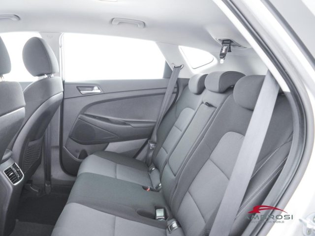 HYUNDAI Tucson usata 9