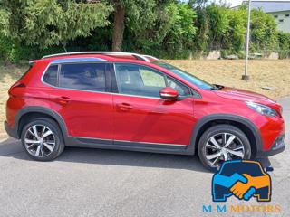 PEUGEOT 2008 usata, con Airbag