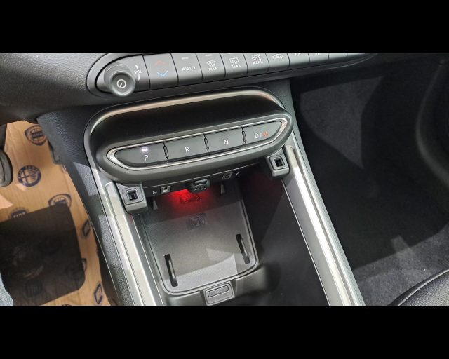 JEEP Avenger usata, con Telecamera per parcheggio assistito