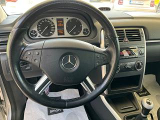 MERCEDES-BENZ B 180 usata, con Cerchi in lega