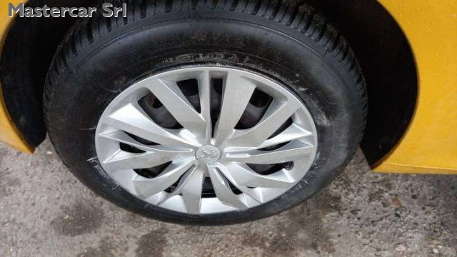 PEUGEOT 208 usata, con Park Distance Control