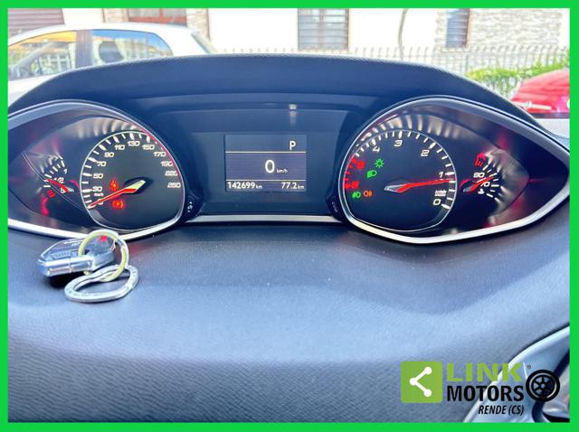 PEUGEOT 308 usata, con Volante in pelle