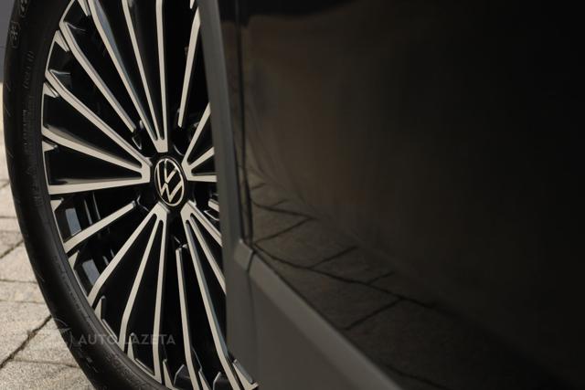 VOLKSWAGEN Tiguan usata, con Volante multifunzione