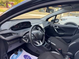 PEUGEOT 208 usata, con Autoradio