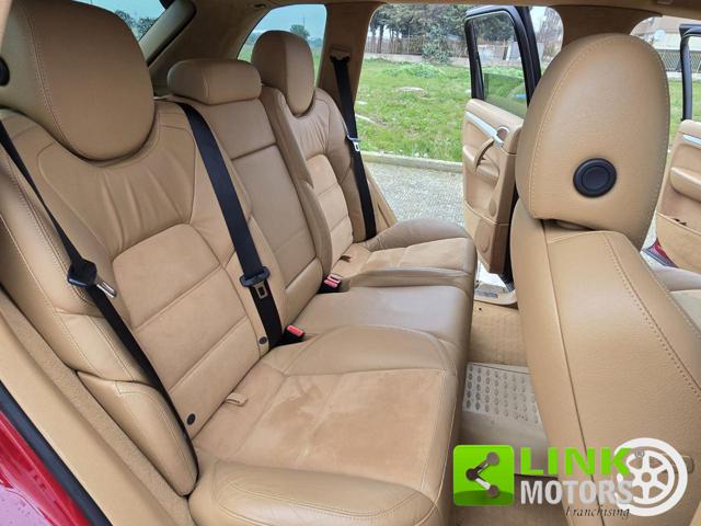 PORSCHE Cayenne usata, con Sedile posteriore sdoppiato