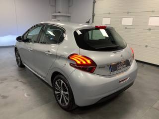 PEUGEOT 208 usata, con Autoradio