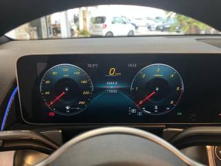 MERCEDES-BENZ GLB 200 usata, con Controllo trazione