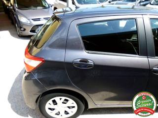 TOYOTA Yaris usata, con Tetto panorama