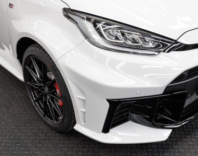 TOYOTA Yaris usata, con Volante in pelle