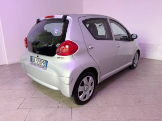 TOYOTA Aygo usata 8