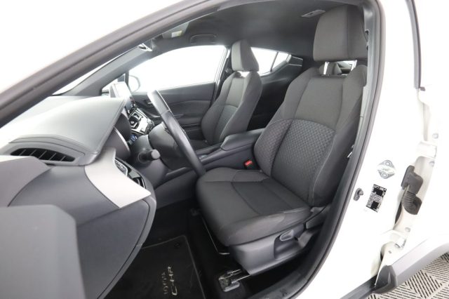 TOYOTA C-HR usata 2