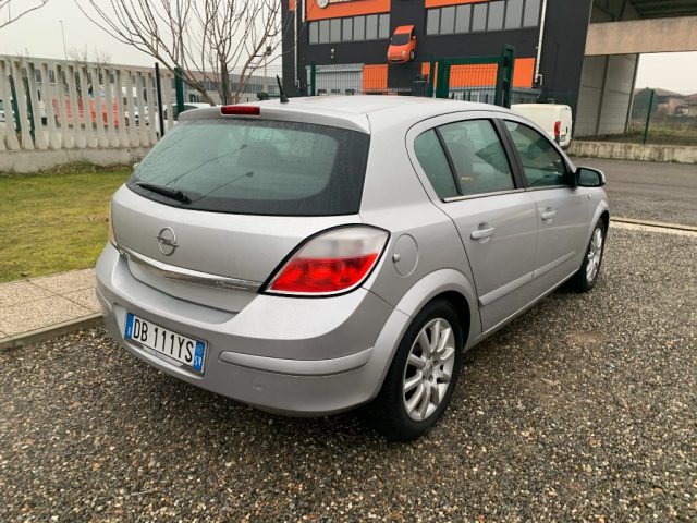 OPEL Astra usata, con Alzacristalli elettrici