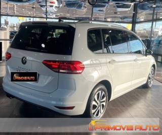 VOLKSWAGEN Touran usata, con Fendinebbia