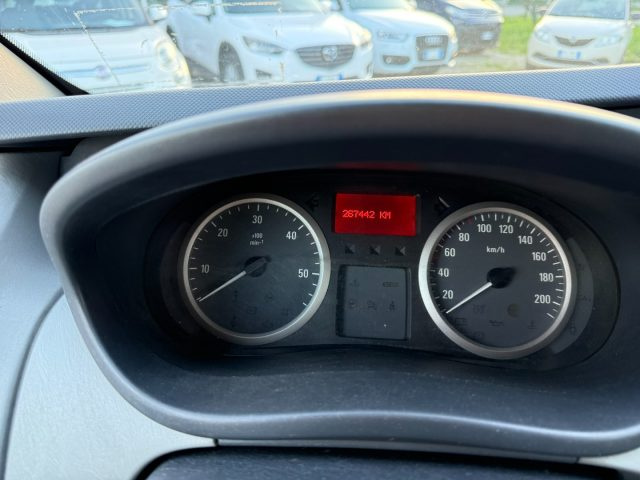 OPEL Vivaro usata 15