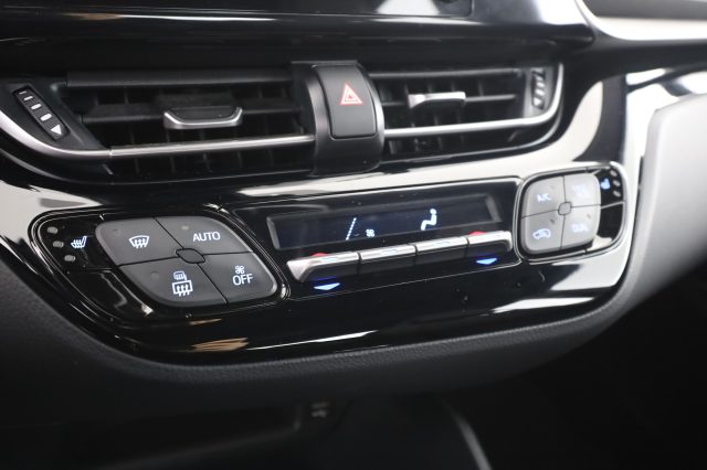 TOYOTA C-HR usata 10