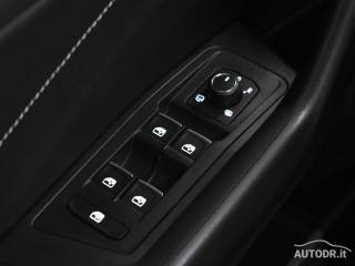 VOLKSWAGEN T-Roc usata, con MP3