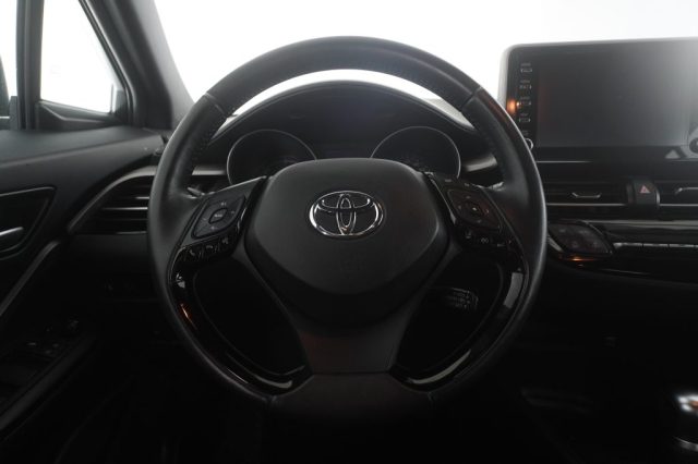 TOYOTA C-HR usata 11