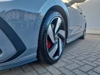 VOLKSWAGEN Golf usata, con Autoradio