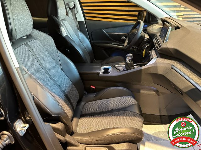 PEUGEOT 3008 usata, con Volante in pelle
